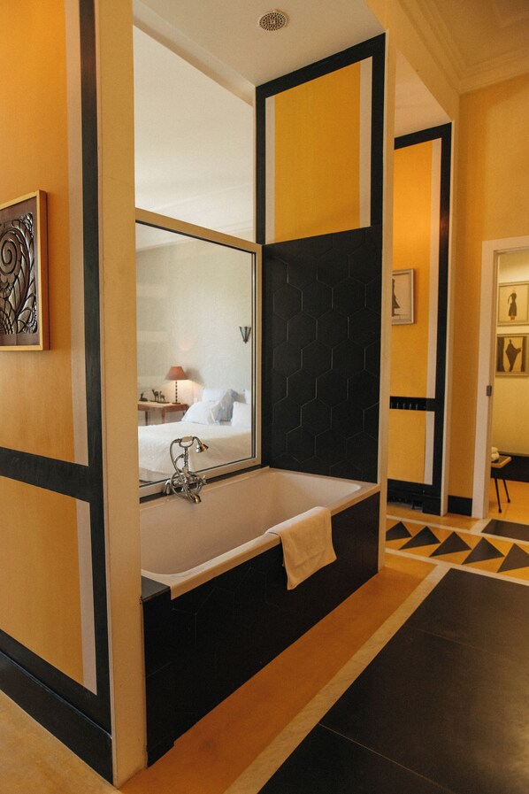 1 bedroom, internet - Bed and Breakfast in an exceptional villa (Le Pradet)