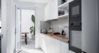 Calliope luxury loft with backyard