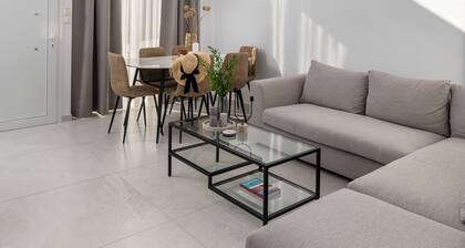 Calliope luxury loft with backyard