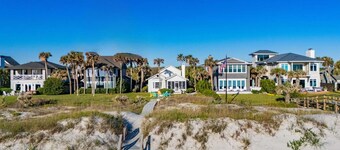 Retro Beachfront Bliss