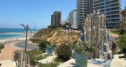 Prince Palace Netanya Central Beach