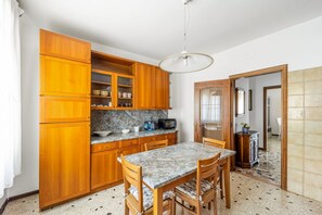 Dining - GuestHost - Cozy apartment of 85 sqm located on the third floor (steps to access), can accommodate up to 6 people.The accommodation is conveniently located: just 4.5 km from Venice airport and with only 16 minutes (bus) you can reach Venice; area served  (Venezia)