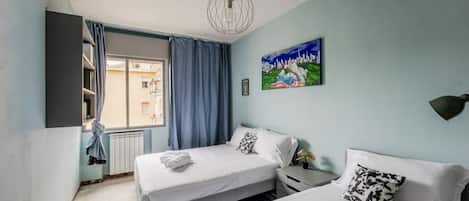 2 habitaciones, tabla de planchar con plancha, wifi y ropa de cama