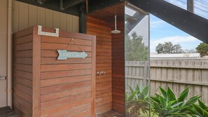 Exterior detail - Island Surf & Sun in Surf Beach (Surf Beach)