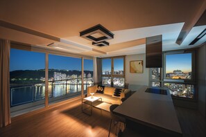 Ocean Suite Relax X CERAGEM | Coin séjour