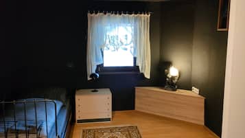 4 bedrooms, free WiFi, bed sheets