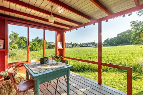 'Tiny House Im Grünen' mit privater Terrasse und privatem Garten