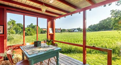 'Tiny House Im Grünen' mit privater Terrasse und privatem Garten