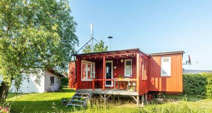 'Tiny House Im Grünen' with Private Terrace and Private Garden