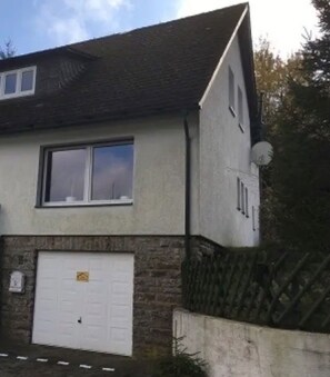 Exterior - Apartment 'Ferienwohnung Am Sieperloh' with Private Terrace (Willingen (Upland))