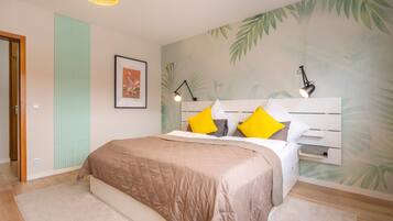 1 bedroom, free WiFi, bed sheets