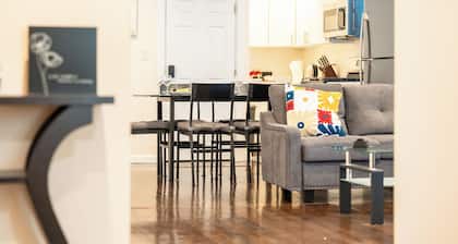 30/1 - 4BR Boston - Cozy Apt near Geneva Cliffs