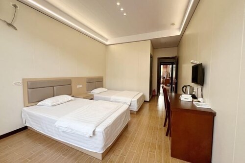 Golden Bay 38 Homestay