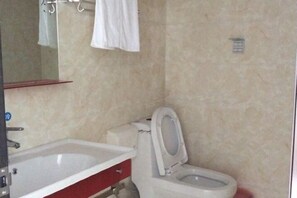 Bathroom - Golden Bay 38 Homestay (Cangnan)