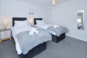 3 dormitoris, planxa i posts de planxar i wifi gratuïta