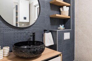 Shower - Apartment in Split near the Adriatic Coast (Podstrana)