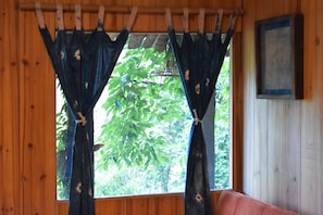 Family Bungalow, 2 Queen Beds, Mountain View | Individually furnished, free WiFi