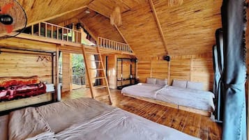 Deluxe Studio Suite | Living area