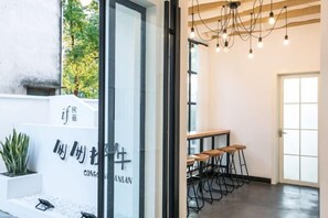 Room - Congcongnanian · Joyful Lan · Qijing Garden Hotel (Wuzhen Xizha Scenic Area) (Tongxiang)