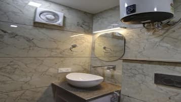 Classic Room | Bathroom