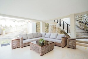صورة غير مصنفة، 3 من 12، زرّ