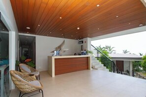 Lobby lounge - Solitude Acacia Resort (Mabini)