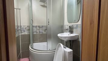 Comfort Suite, City View | Bathroom | Free toiletries, slippers, towels, soap