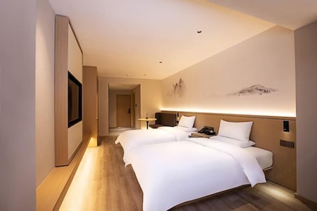 Room. Songguo Hotel (Zhengzhou Tongbai Road Central Hospital Metro Station)