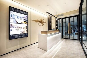Unclassified image, 2 of 22, button - Songguo Hotel (Zhengzhou Tongbai Road Central Hospital Metro Station) (Zhengzhou)