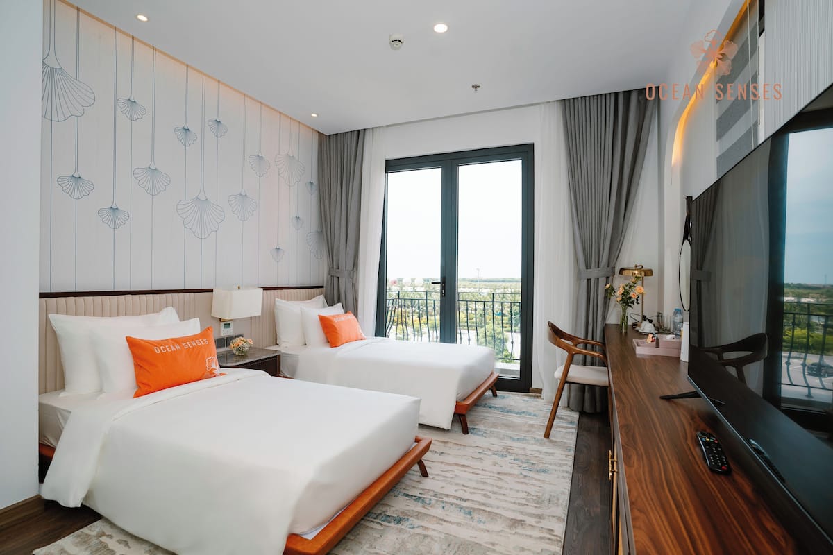 Deluxe Double Room Single Use, Balcony, City View | In-room safe, desk, laptop workspace, blackout drapes