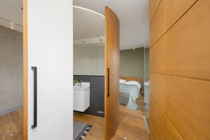 Dusche, Handtücher, Toilettenpapier