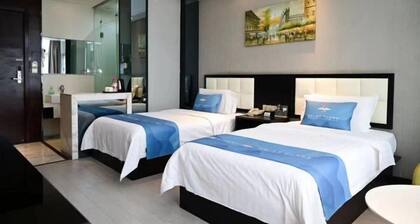 Yicheng Hotel (Henan University of Technology)