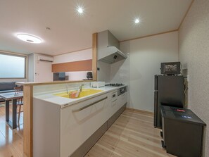 Private kitchen - Takayama Stay Karatachi DX-A (Takayama)