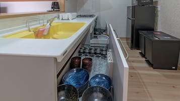 Basic Apartment | Private kitchen | Griddle