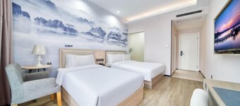 Hangzhou Luming Linshe Hotel (Qingchun Square Subway Station)