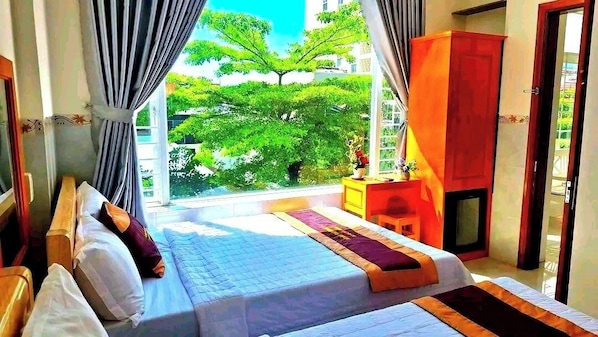 City view - Hoang Bao Hotel (Quy Nhon)