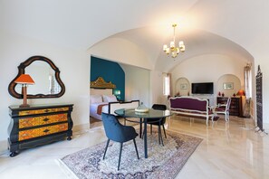 Deluxe Suite, Garden View | Minibar, in-room safe, individually decorated, free WiFi - Nawara Residence (La Marsa)