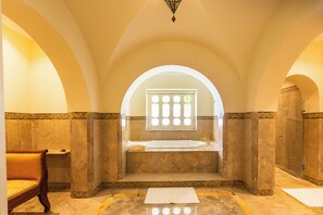 Presidential Suite, Pool View | Bathroom - Nawara Residence (La Marsa)