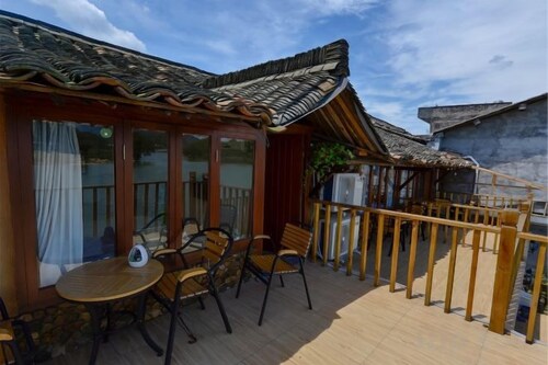 Guyan Huaxiang Jiangnan Hostel