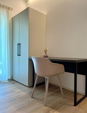 Comfort Double Room, Hill View | Desk, laptop workspace, soundproofing, free WiFi - Alle Colline (Valdobbiadene)