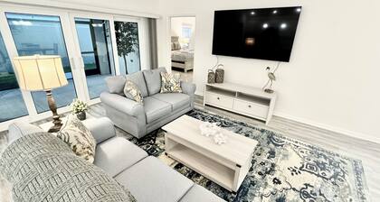 3/3 w/ 4-Seater Golf Cart in Moultrie Creek, The Villages!