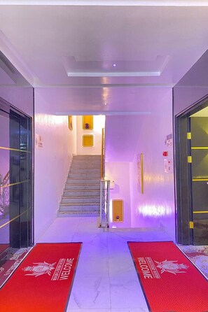 Deluxe Room, City View | Desk, laptop workspace, free WiFi - Hogis Luxury Suites (Calabar)