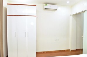 1 bedroom, minibar, soundproofing, free WiFi - Era Apartment Đông Các (Hanoi)