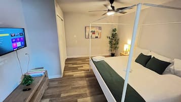 1 Schlafzimmer, Bügeleisen/Bügelbrett, Reisekinderbett, kostenloses WLAN