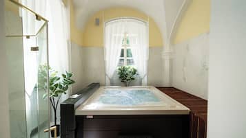 Sauna, Whirlpool