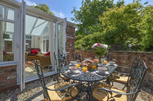 Rose Cottage, Huggate