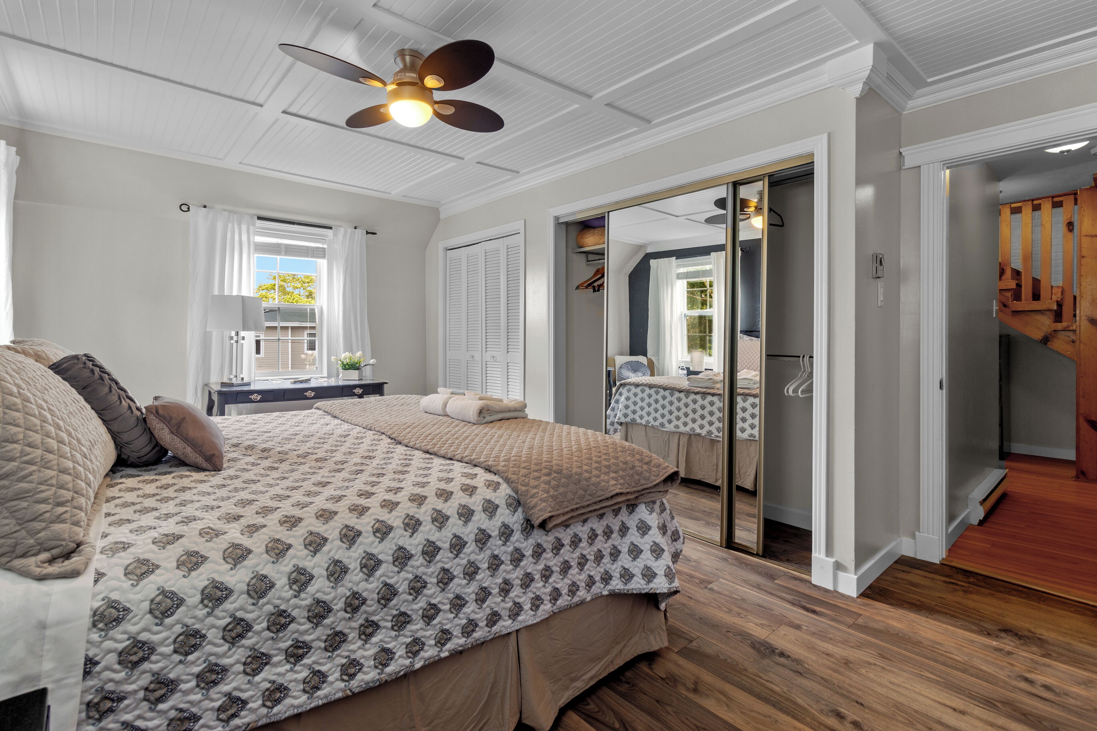 3 Schlafzimmer, Schreibtisch, Bügeleisen/Bügelbrett, Reisekinderbett