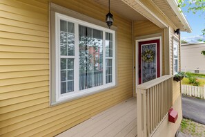 Exterior detail - Chez Michele 3BR Parking Yard (St. John's)