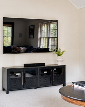Smart TV, fireplace, stereo, offices