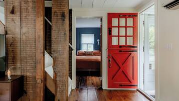 3 habitaciones, escritorio, wifi gratis y ropa de cama